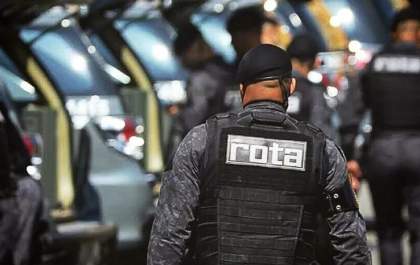 Policial mata suspeito em Santos durante operação contra o tráfico de drogas a 60 metros de distância