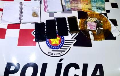 Casal é preso por tráfico de drogas e receptação&nbsp;