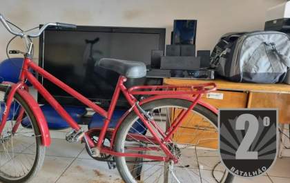Homem que furtou aparelho de TV e bicicleta na Av. Rosário Congro é preso