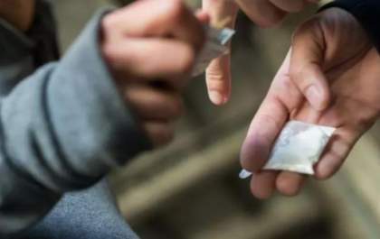Homem é preso pela PM com cocaína em Bilac
