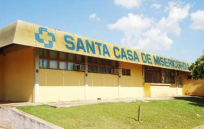 Com larvas na cabeça e infestação de piolhos, criança é internada em Paranaíba