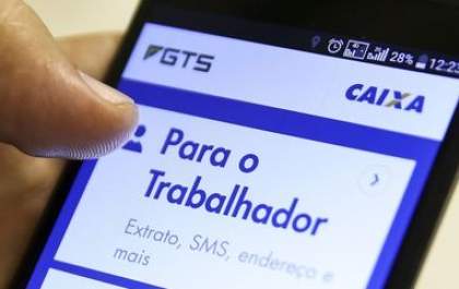 FGTS vai ser pago via Pix a partir de março; entenda