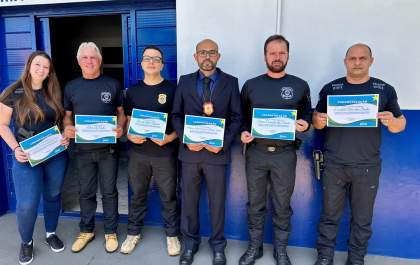 Policiais civis lotados em Glória de Dourados são homenageados por terem frustrado um roubo no município