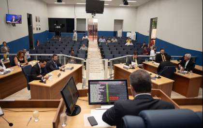 Vereadores avaliaram 18 projetos nesta terça-feira (05)