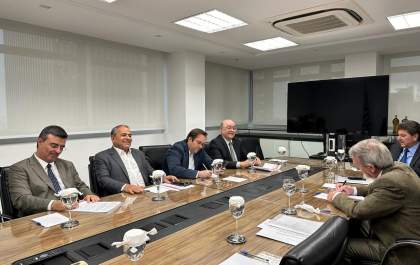 Direção do Sinbi participa de encontro com ministro da Fazenda
