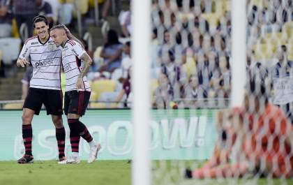 Flamengo sai na frente por vaga na final
