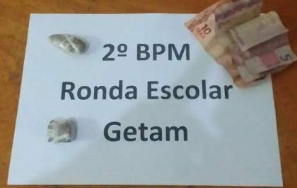 Adolescentes são presos por tráfico de drogas próximo ao Ginásio de Esportes