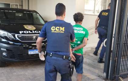 Homem é preso após furtar bolsa de dentro de carro no São José