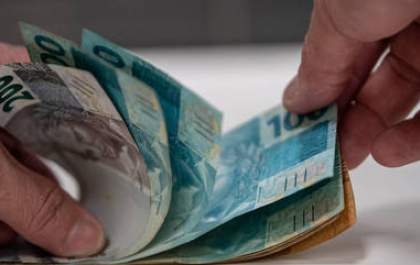 Abono salarial começa a ser pago nesta sexta a trabalhadores nascidos em fevereiro
