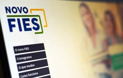 MEC receberá inscrições do Fies até segunda-feira (18)