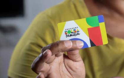 Caixa paga novo Bolsa Família a beneficiários com NIS de final 2