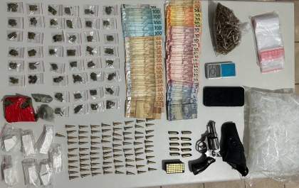PM prende homem com arma e drogas em Penápolis