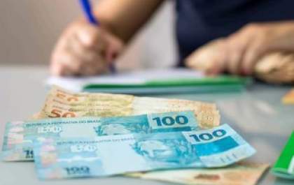 Pé-de-Meia realiza pagamento para nascidos em novembro e dezembro nesta segunda-feira (7)