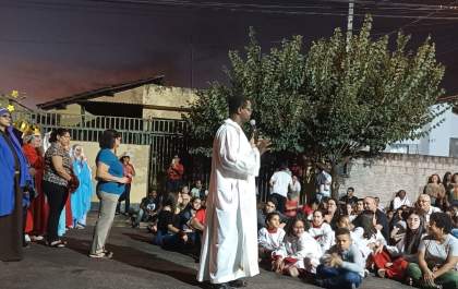 Comunidade promove Caminhada da Ressurreição no bairro Alvorada