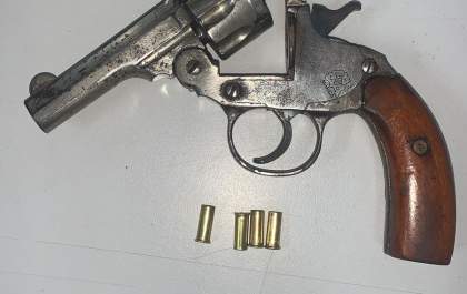 Tratorista é preso por porte ilegal de arma