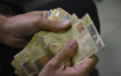 Em março, 78,1% das famílias declararam possuir dívidas a vencer, aponta CNC