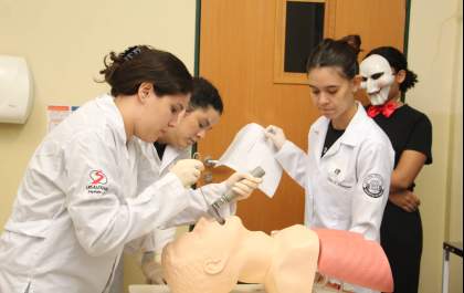 'Escape Room': acadêmicos de Medicina utilizam técnica de jogo imersivo para treinamento no Unisalesiano