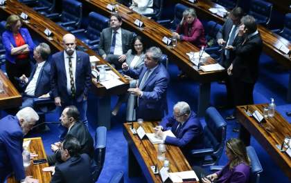 Senado aprova PEC sobre criminalização da posse de drogas