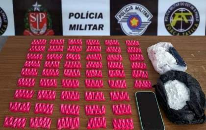 Casal é preso pela PM com quase 1 quilo de cocaína em Araçatuba