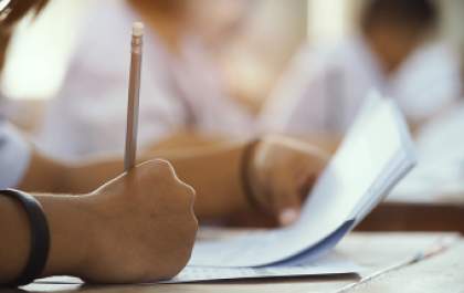 Pagamento da 2ª parcela do programa Pé-de-Meia deve ser paga em abril