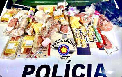 Mulheres são presas por furto a supermercado