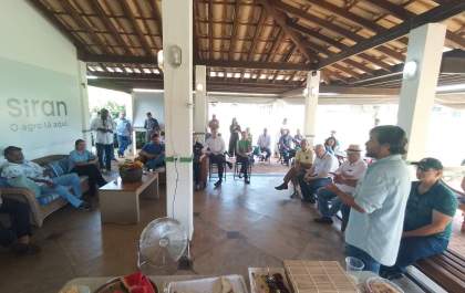 Siran recebe associados para discutir a segurança no campo