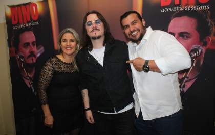 Dino Fonseca faz grande espetáculo no Espaço Leiloado de Eventos