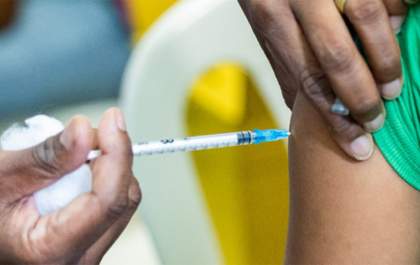 Ministério da Saúde amplia campanha de vacinação contra a gripe para todas as faixas etárias