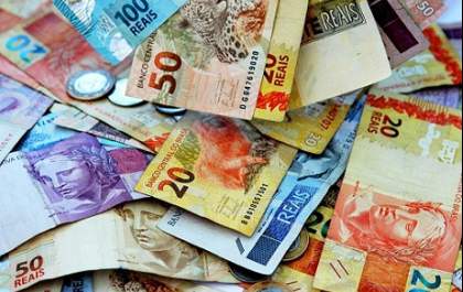 Governo de SP define salário mínimo estadual de R$ 1.640