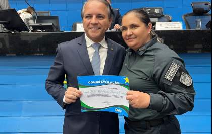 Coronel é homenageada após impedir assalto em sua residência