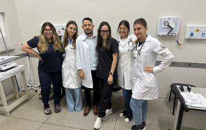 Aplicativo idealizado por acadêmicas do Unisalesiano ajuda pacientes a controlar uso de medicamentos
