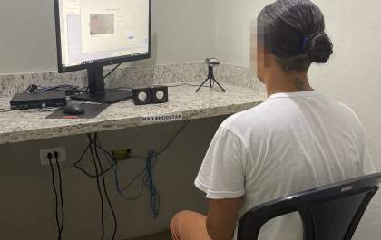 Presídios femininos de São Paulo celebram um ano de Visita Virtual