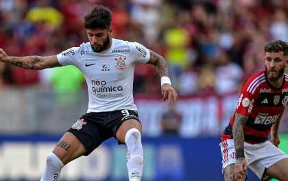 Flamengo enfrenta Corinthians no Maracanã em meio a pressão pela vitória