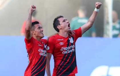 Athletico-PR domina o Palmeiras e conquista vitória por 2 a 0 na 6ª rodada do Brasileirão