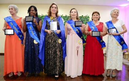 Concurso elege a mais bela idosa do Estado