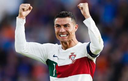 Cristiano Ronaldo Coroado como o melhor jogador europeu da história