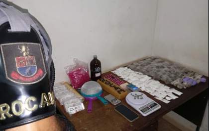 PM apreende drogas em casa no bairro João Crevelaro, em Birigui