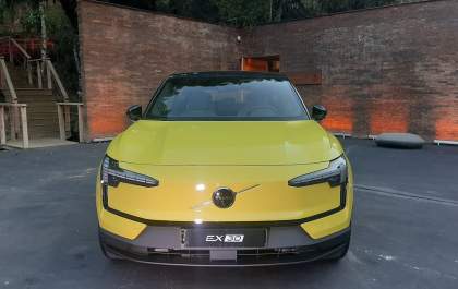 Sueco Volvo EX30 estreia no Brasil com preço de elétrico chinês