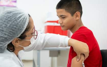 Ministério da Saúde entrega nova remessa de vacinas da dengue