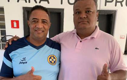AEA apresenta novo treinador