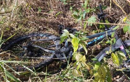 Mulher que furtou bicicleta em hospital é presa pela segunda vez em menos de quatro dias