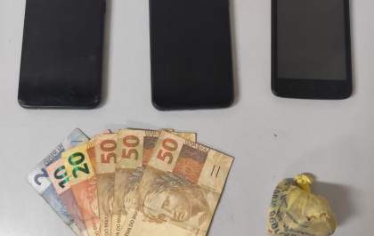 Após agredir a esposa, homem é preso por violência doméstica e tráfico de drogas