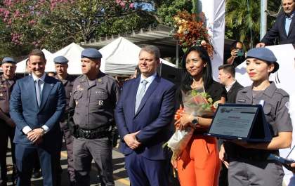 Mulher passa em 1° lugar em turma de mais de mil soldados