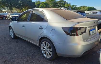 Detran-MS inicia novo leilão com Honda CG 2023/24 e Kia Cerato em destaque