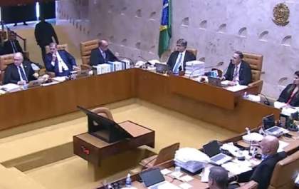 <p>STF decide descriminalizar porte de maconha para uso pessoal</p>