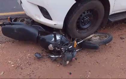 Acidente no cruzamento da Rosário Congro com Ranulpho Marques Leal deixa motociclista ferido