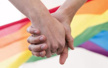 Cartórios de SP registram recorde de casamentos e mudanças de nome e gênero de população LGBTQIA+