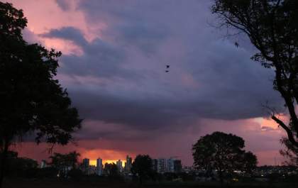 Frente fria avança e previsão para MS se divide entre sol e possibilidade de chuvas