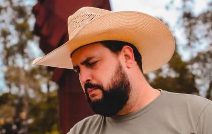 Deputado Zé Trovão tem prisão decretada por dívida de pensão alimentícia