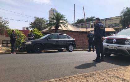 Após denúncia, Guarda Municipal localiza carro que invadiu rotatória da Brasília
